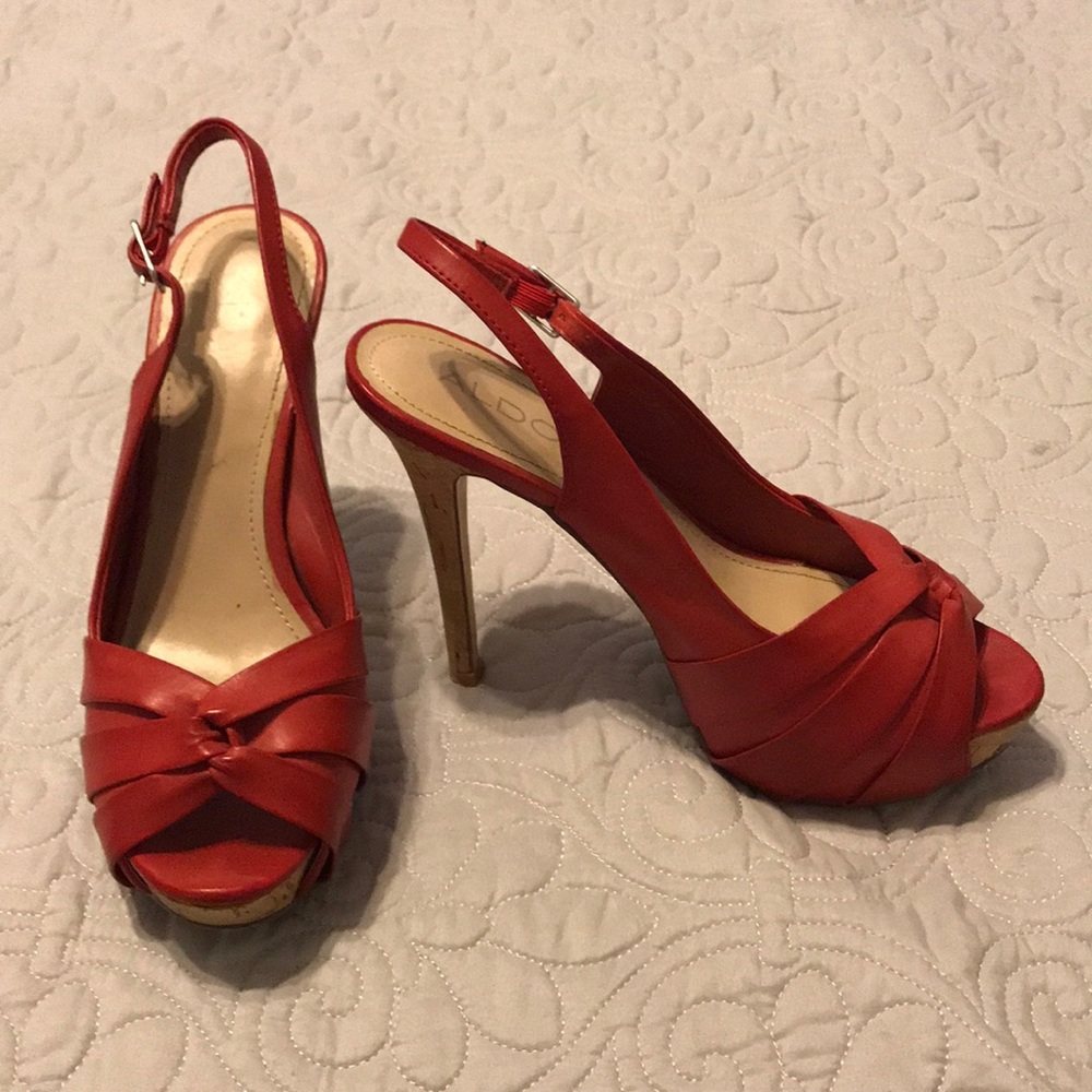 Red pumps